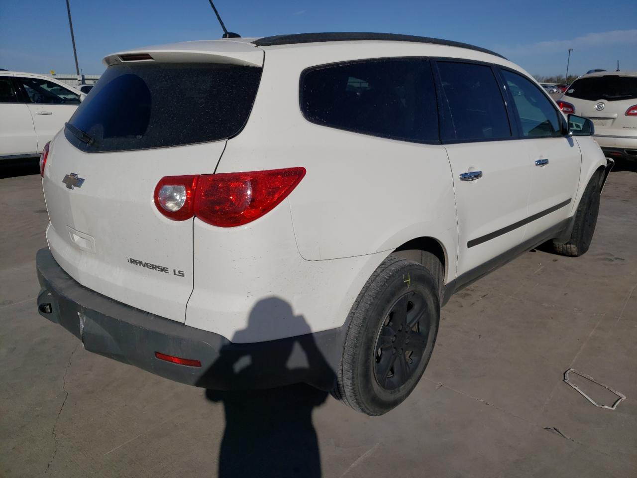 صورة رقم 4 من المزاد - 2011 CHEVROLET TRAVERSE L مع VIN 1GNKRFED8BJ147927