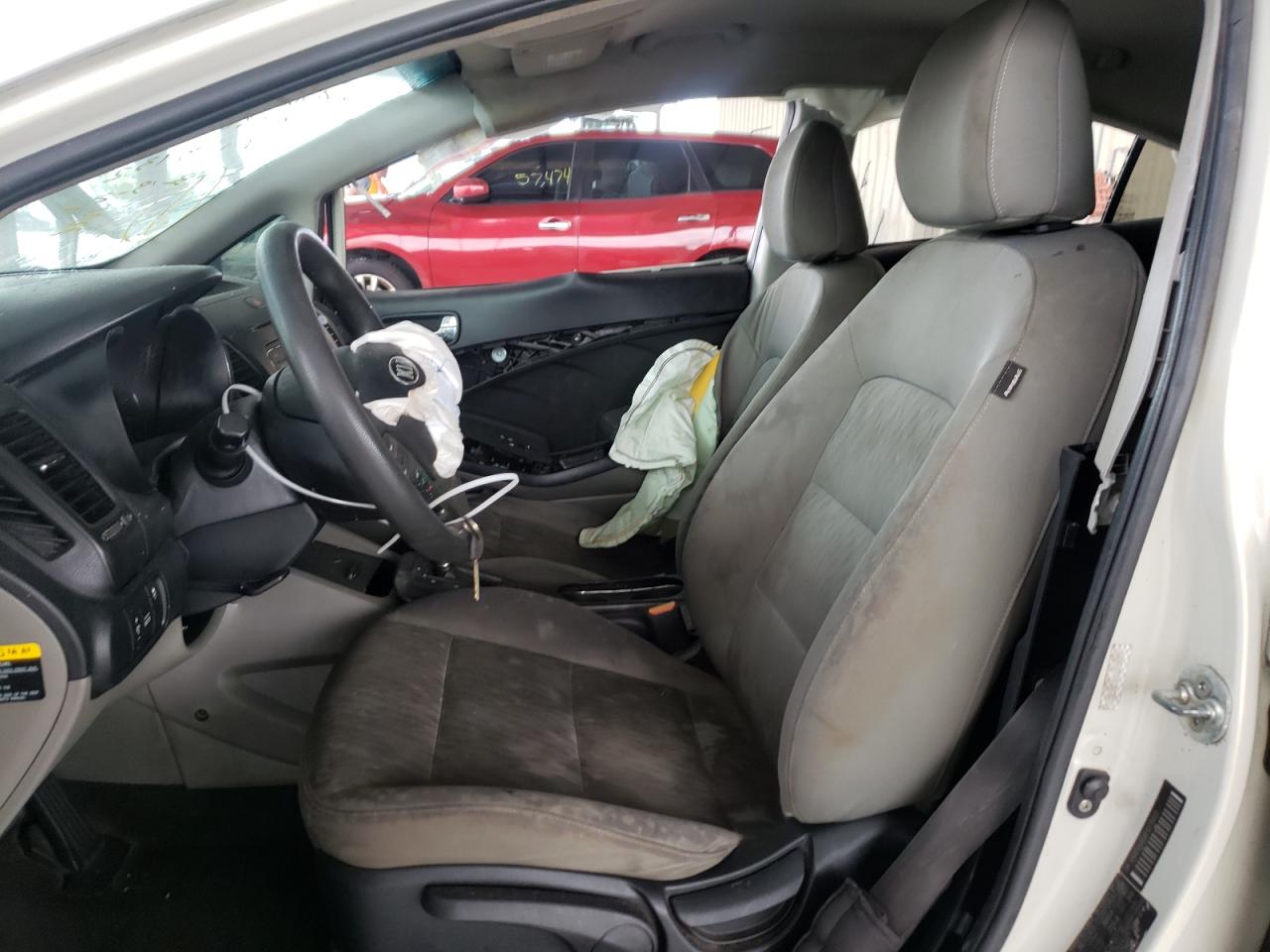 Photo 5 from auction – 2015 KIA FORTE LX with VIN KNAFK4A64F5379432