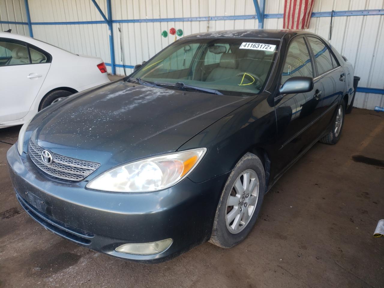 Photo 2 from auction – 2004 TOYOTA CAMRY LE with VIN 4T1BE30K44U370312