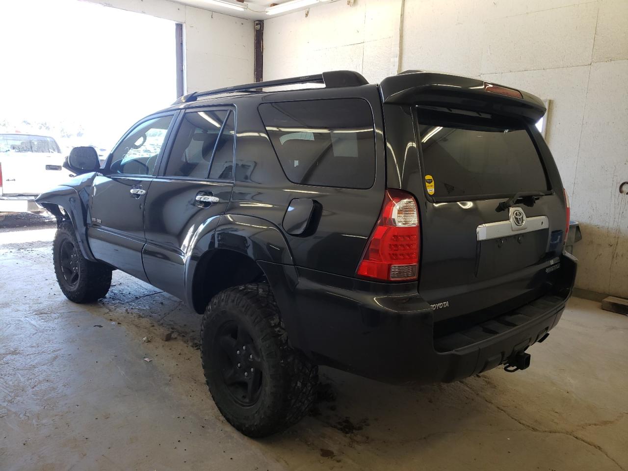 Zdjęcie 3 z aukcji – 2008 TOYOTA 4RUNNER SR z VIN JTEBU14R488107802
