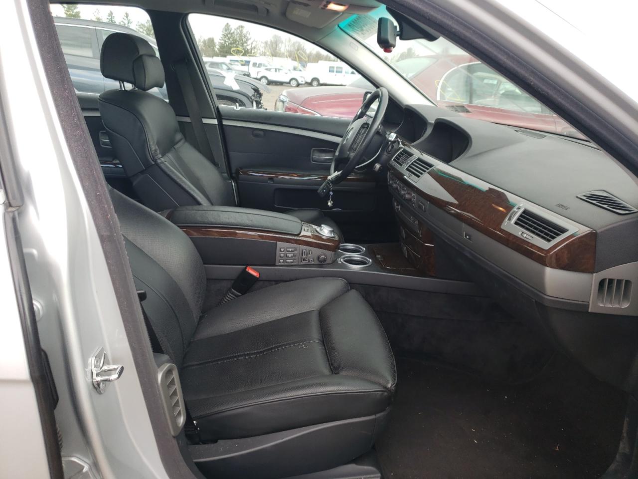 Photo 5 from auction – 2004 BMW 745 I with VIN WBAGL63494DP70345