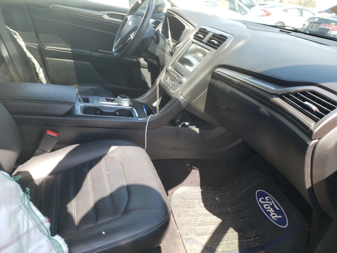 Photo 5 from auction – 2017 FORD FUSION SE with VIN 3FA6P0H97HR118685