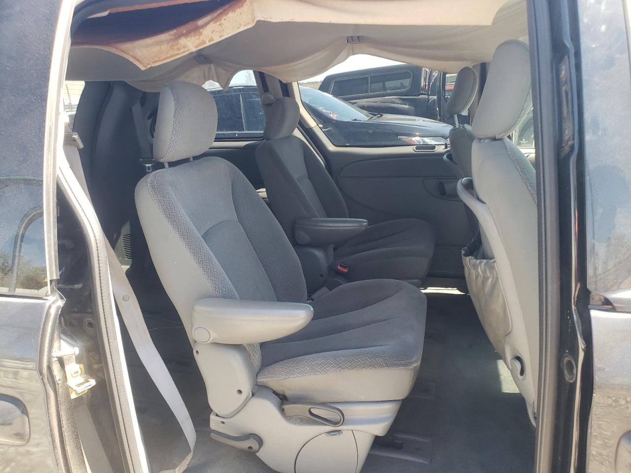 Photo 6 from auction – 2005 DODGE CARAVAN SX with VIN 1D4GP45RX5B271154