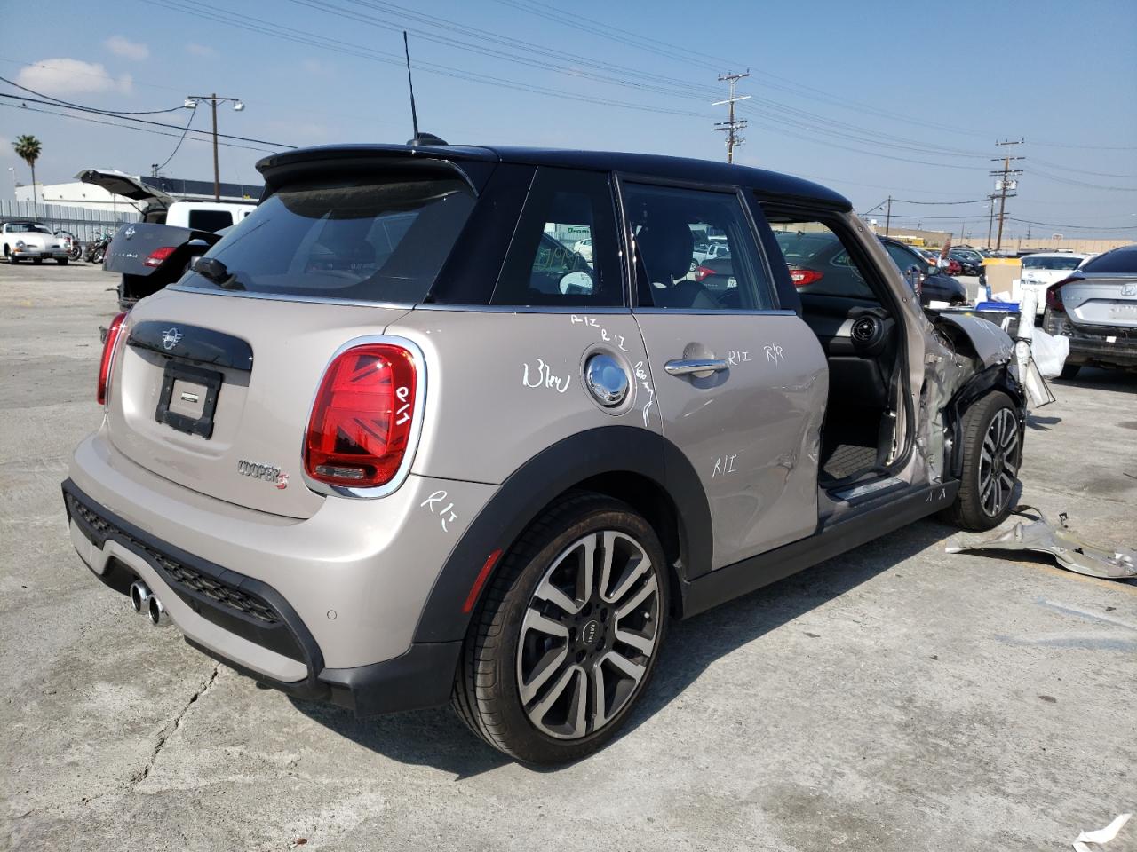 Photo 4 from auction – 2022 MINI COOPER S with VIN WMW53DK08N2R40055