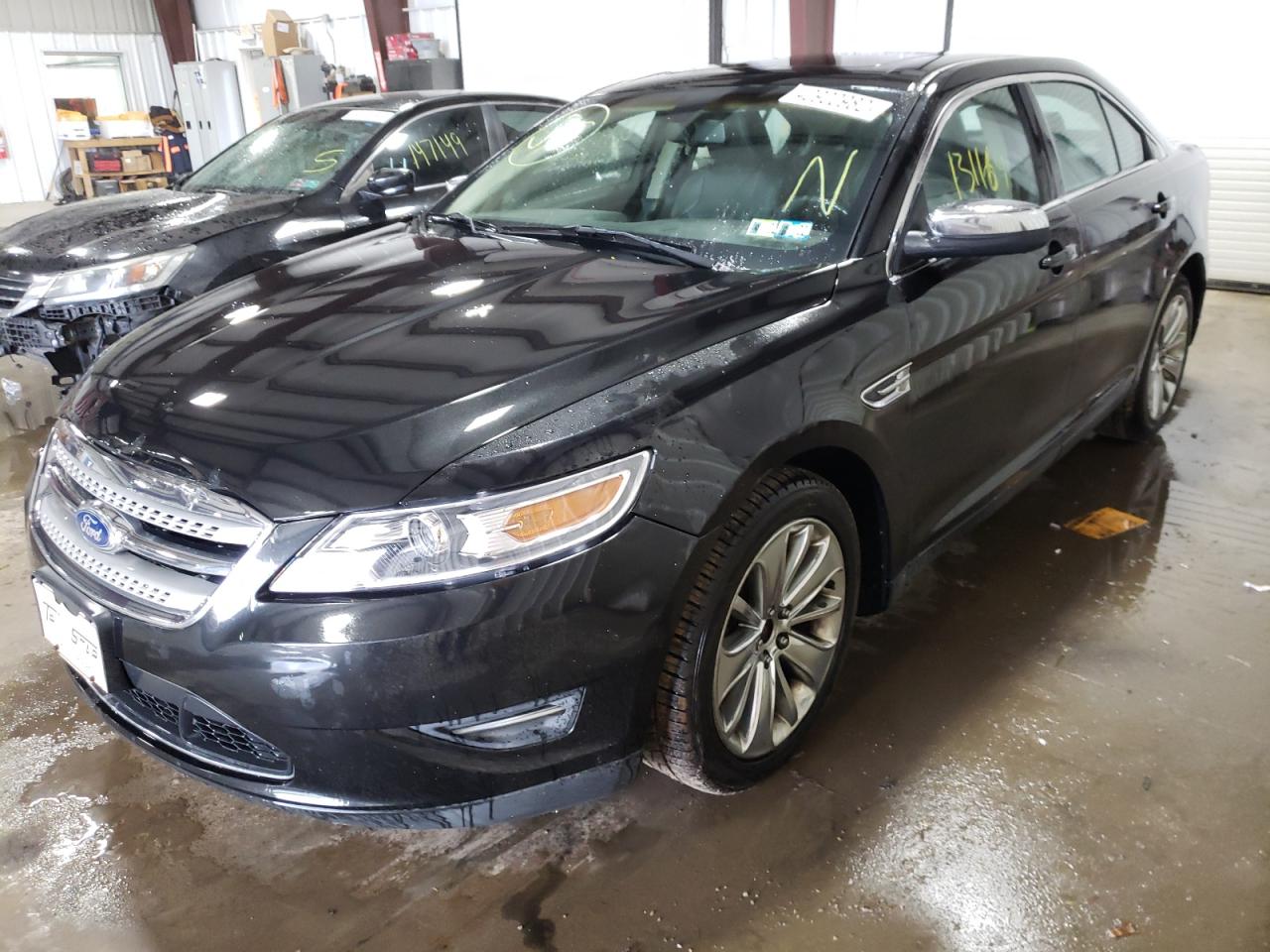 Photo 2 from auction – 2011 FORD TAURUS LIM with VIN 1FAHP2FW0BG124114