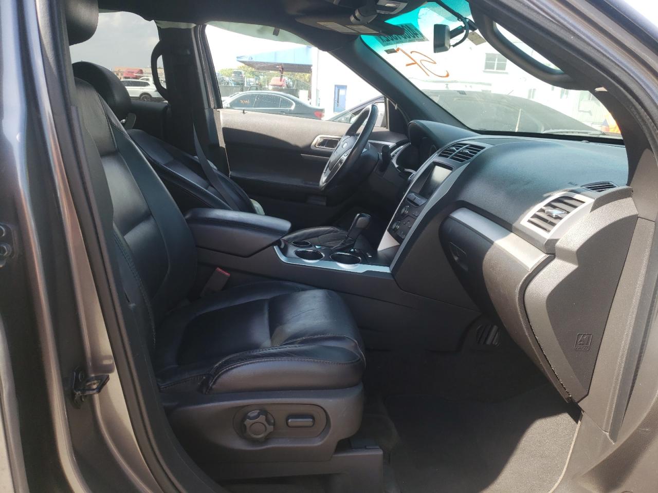 Photo 5 from auction – 2013 FORD EXPLORER X with VIN 1FM5K7D85DGA36624