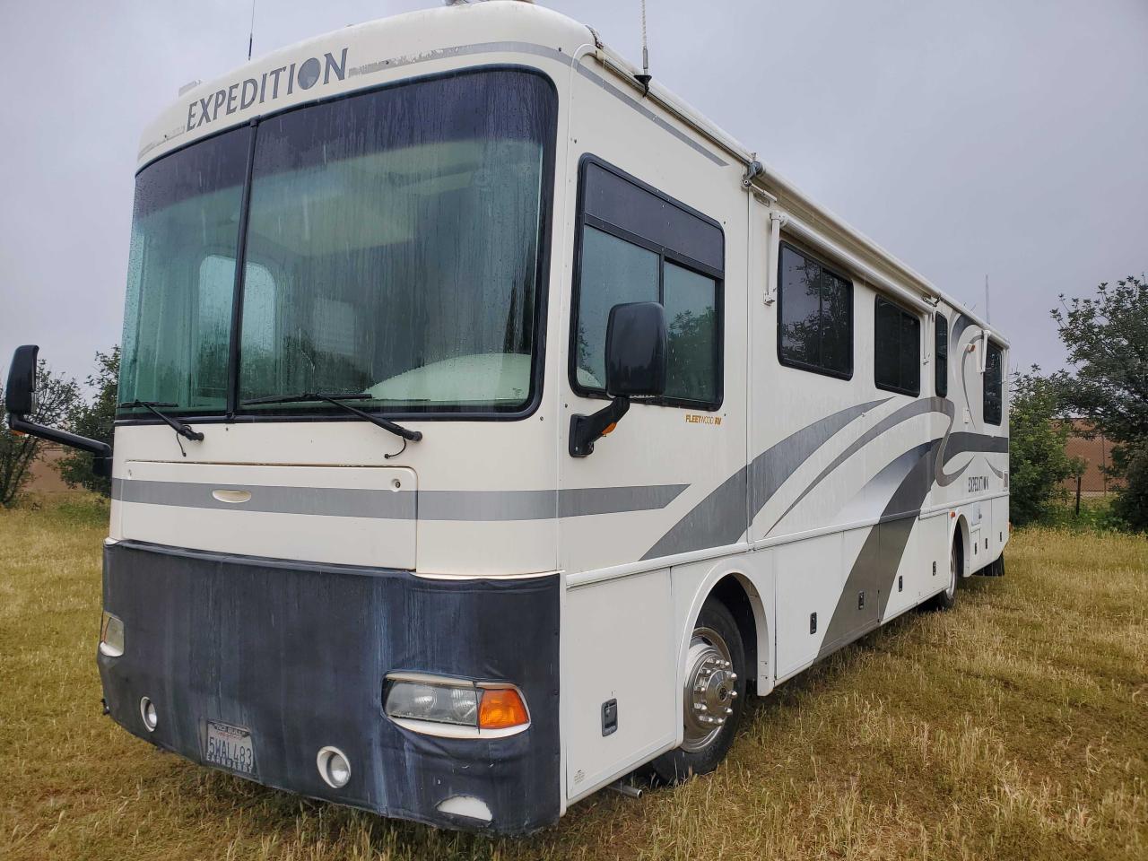 Photo 2 from auction – 2000 FLEE EXPEDITION with VIN 4UZ6EFBC3YCH38633