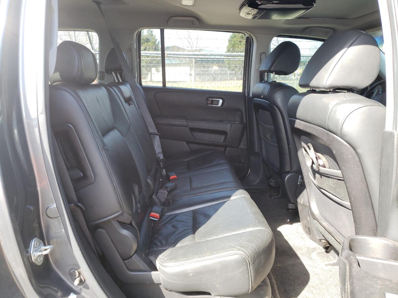 Photo 6 from auction – 2010 HONDA PILOT EXL with VIN 5FNYF4H52AB038888