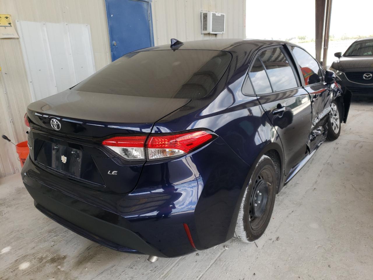 Photo 4 from auction – 2021 TOYOTA COROLLA LE with VIN 5YFEPMAE1MP252791