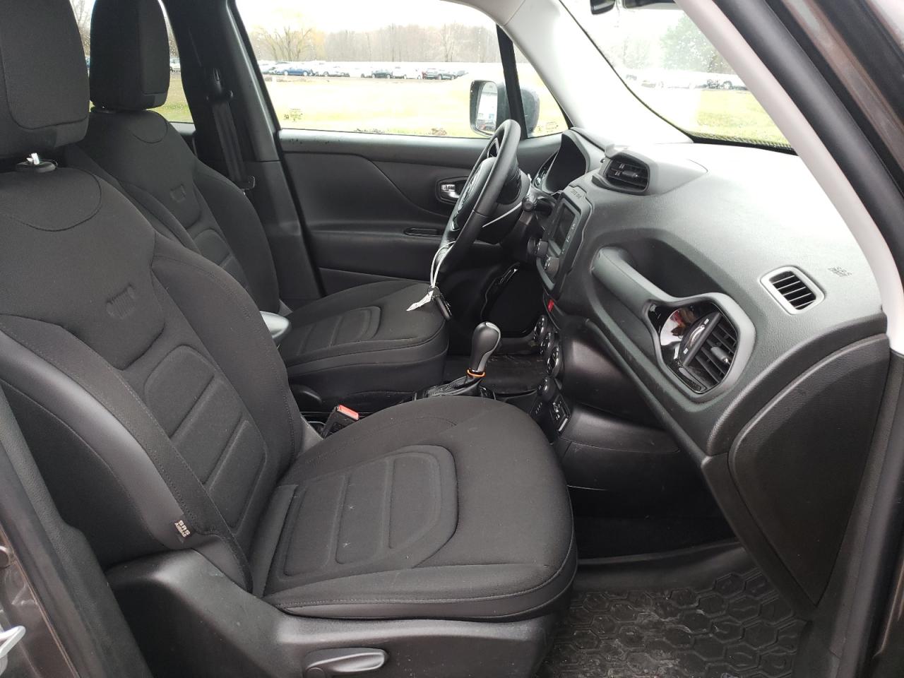 Photo 5 from auction – 2016 JEEP RENEGADE with VIN ZACCJBBT7GPD04041