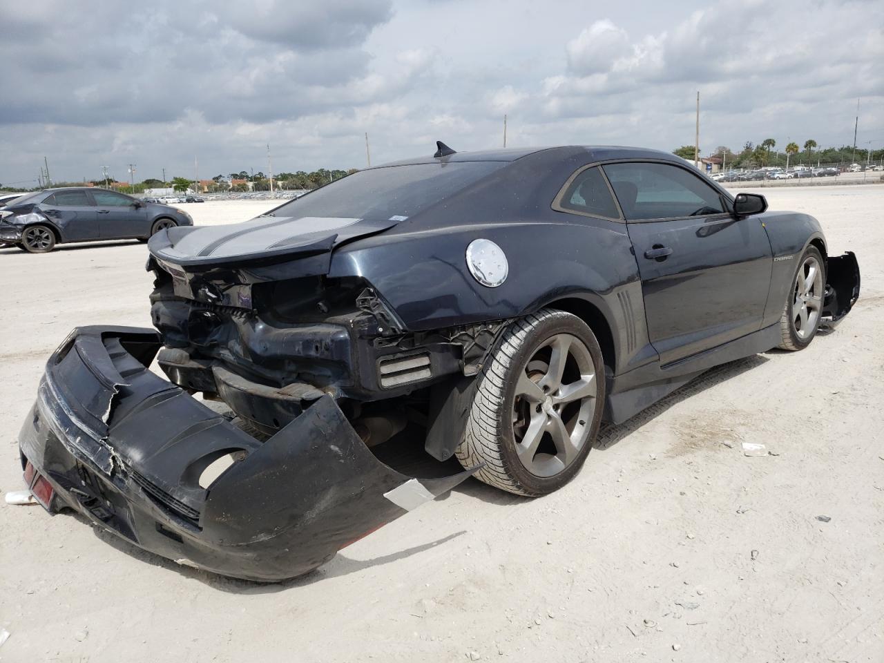 Photo 4 from auction – 2013 CHEVROLET CAMARO LS with VIN 2G1FA1E33D9121450