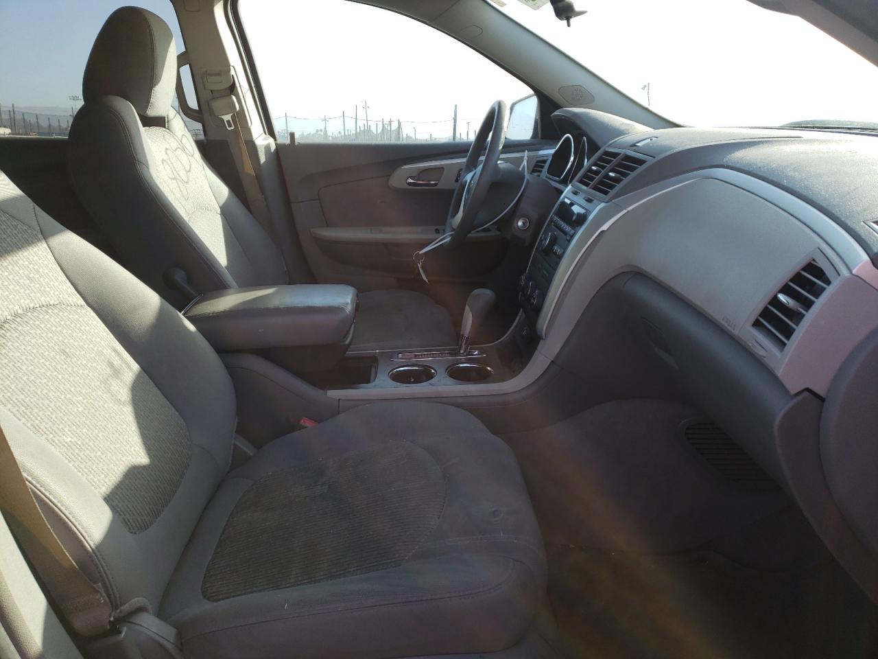 Photo 5 from auction – 2012 CHEVROLET TRAVERSE L with VIN 1GNKREED6CJ144505