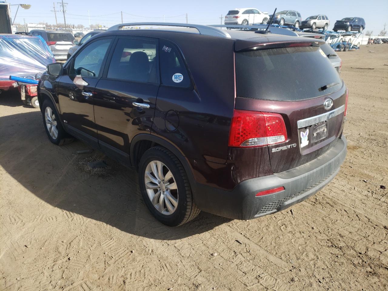 Photo 3 from auction – 2011 KIA SORENTO EX with VIN 5XYKUDA24BG091730
