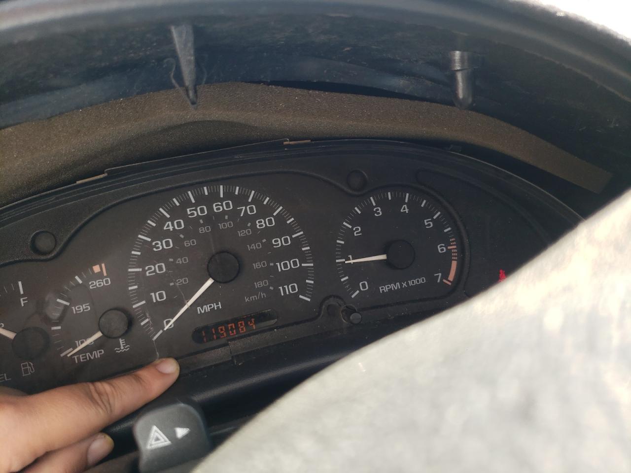 Photo 8 from auction – 2005 CHEVROLET CAVALIER with VIN 1G1JC52F057147338