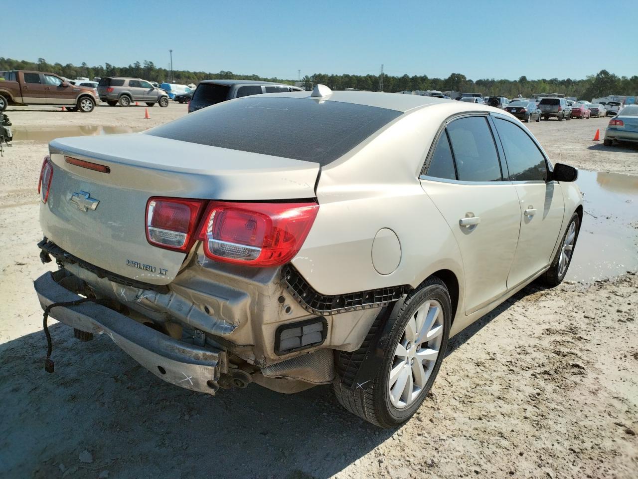 Photo 4 from auction – 2013 CHEVROLET MALIBU 2LT with VIN 1G11E5SA2DF326807