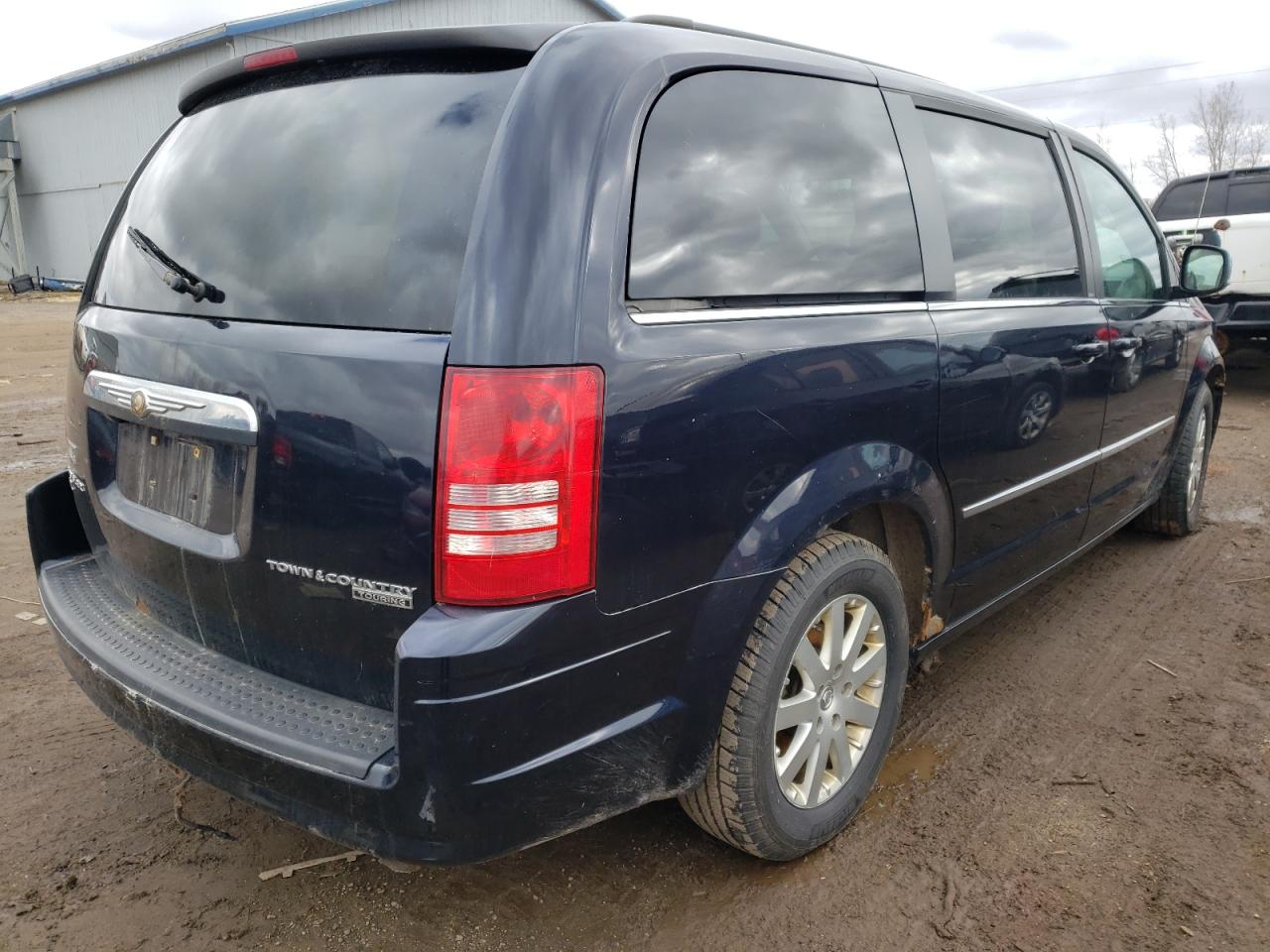 Photo 4 from auction – 2010 CHRYSLER TOWN & COU with VIN 2A4RR5DX6AR467765