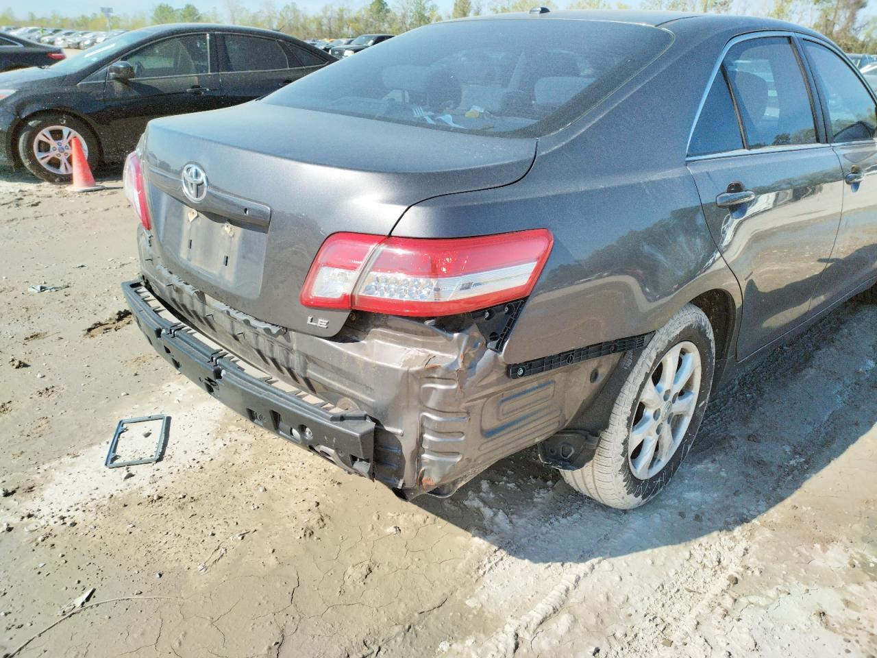 Photo 9 from auction – 2011 TOYOTA CAMRY with VIN 4T4BF3EK4BR120450