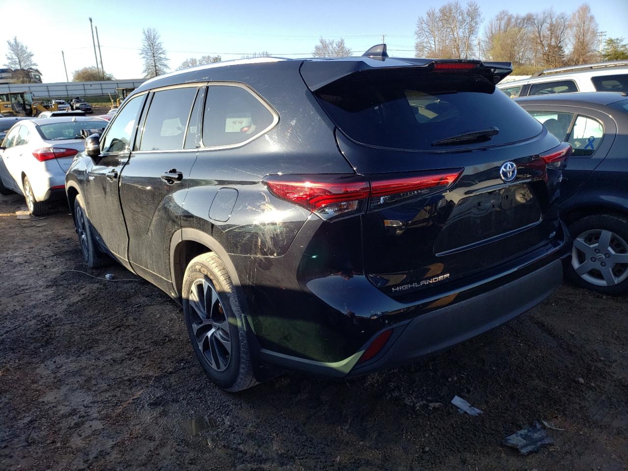 Photo 3 from auction – 2021 TOYOTA HIGHLANDER with VIN 5TDGBRCH1MS518412