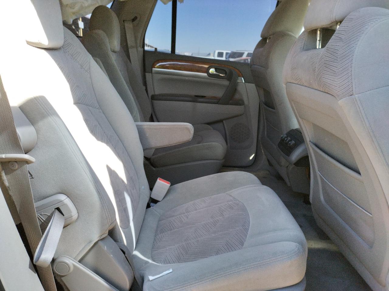 Photo 6 from auction – 2009 BUICK ENCLAVE CX with VIN 5GAER13D29J207210
