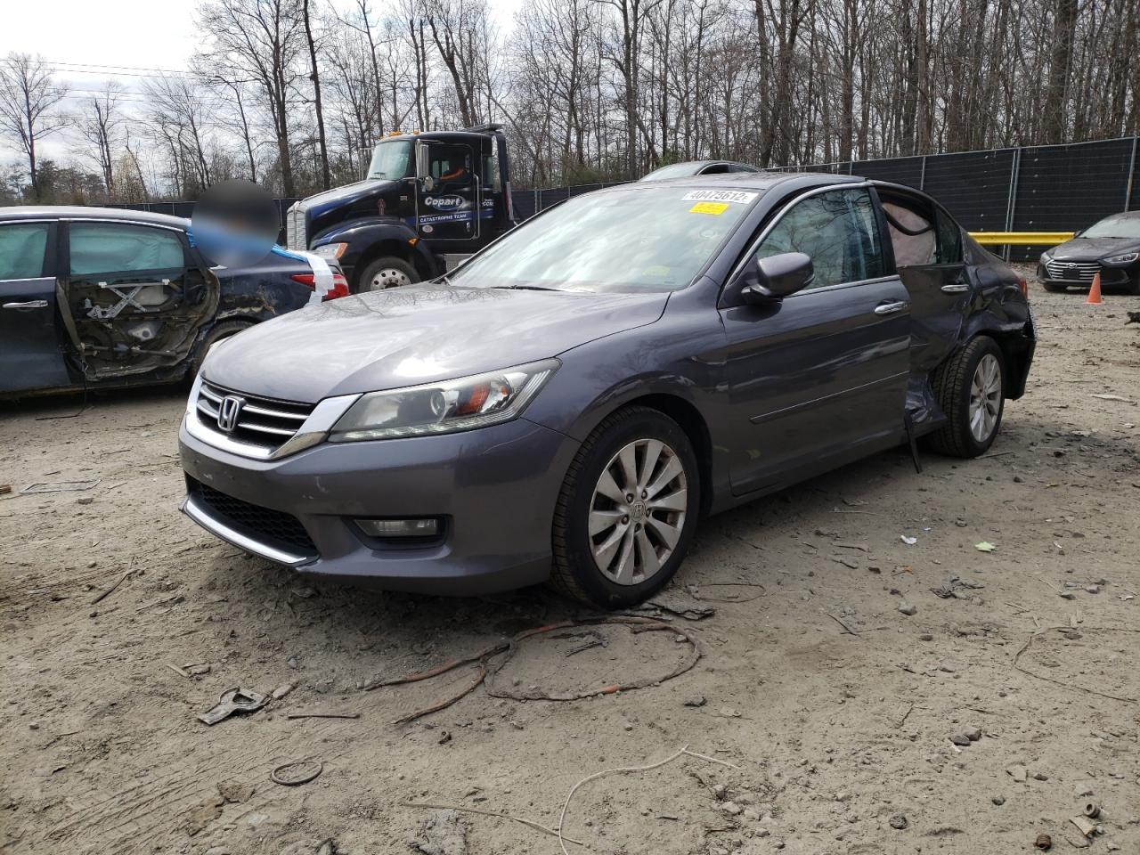 Photo 2 from auction – 2015 HONDA ACCORD EXL with VIN 1HGCR3F87FA030330