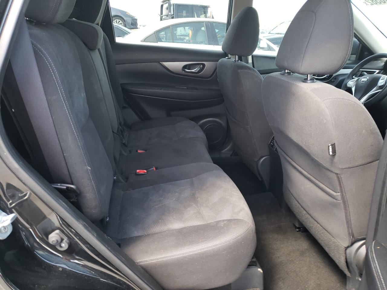 Photo 6 from auction – 2016 NISSAN ROGUE S with VIN KNMAT2MT9GP620097