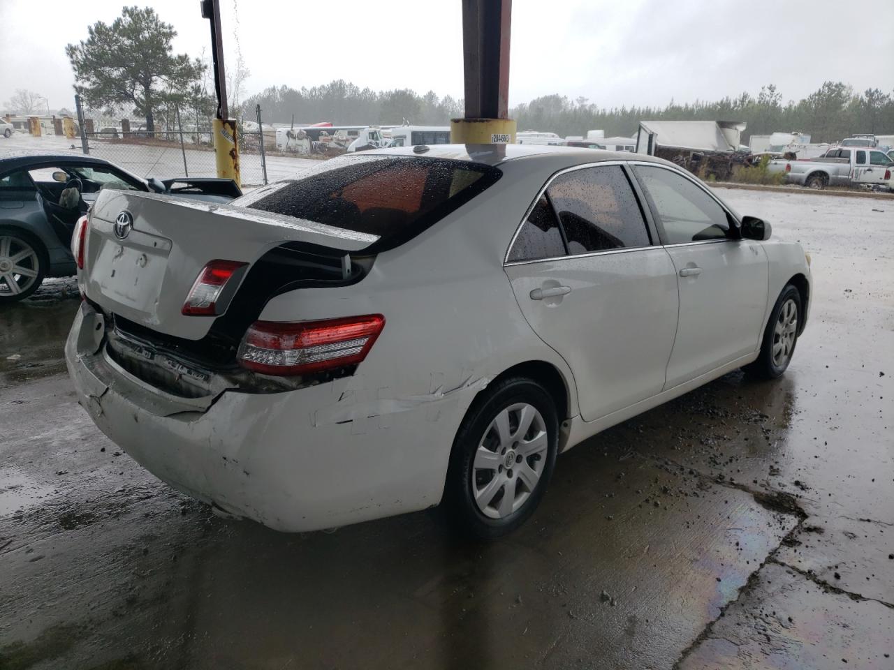 Photo 4 from auction – 2011 TOYOTA CAMRY BASE with VIN 4T1BF3EK2BU769464