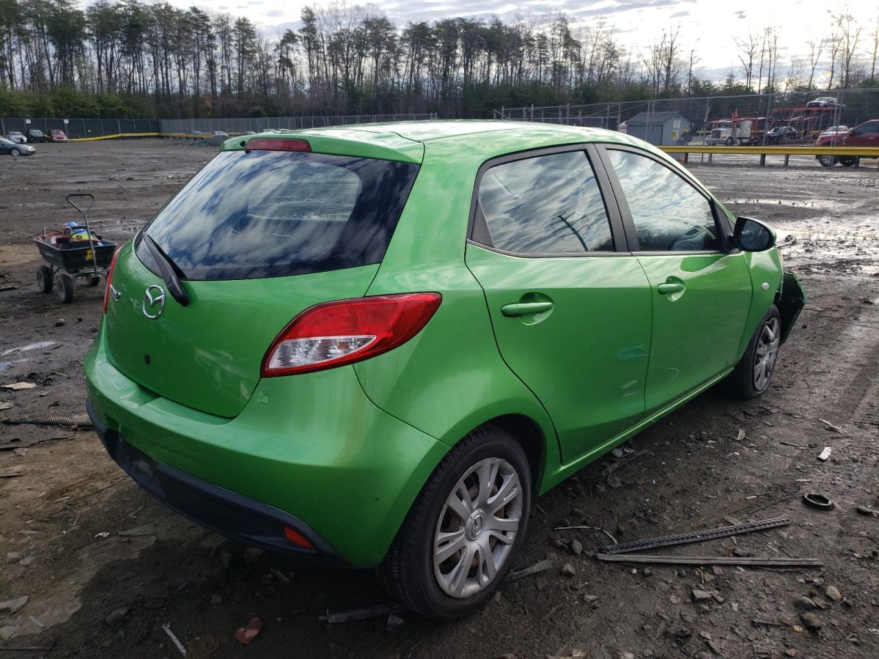 Photo 4 from auction – 2011 MAZDA 2 with VIN JM1DE1HYXB0126856