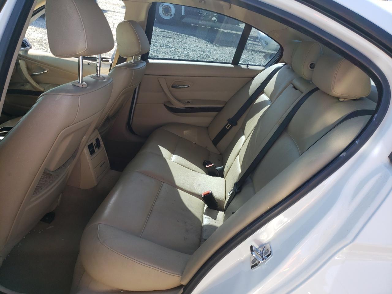 Photo 6 from auction – 2006 BMW 325 I with VIN WBAVB13586PT12092