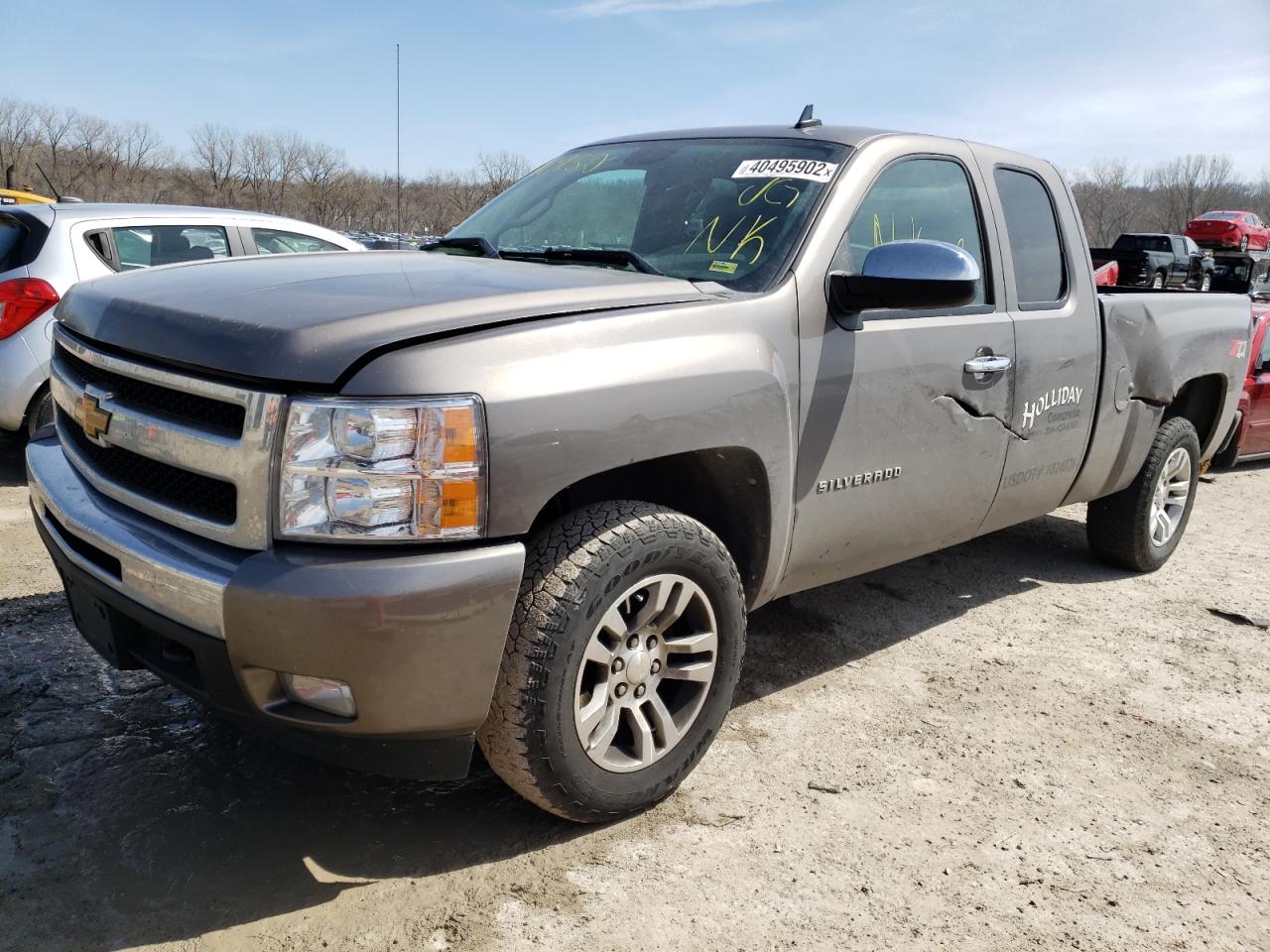 Photo 2 from auction – 2011 CHEVROLET SILVERADO with VIN 1GCRKSE36BZ311950