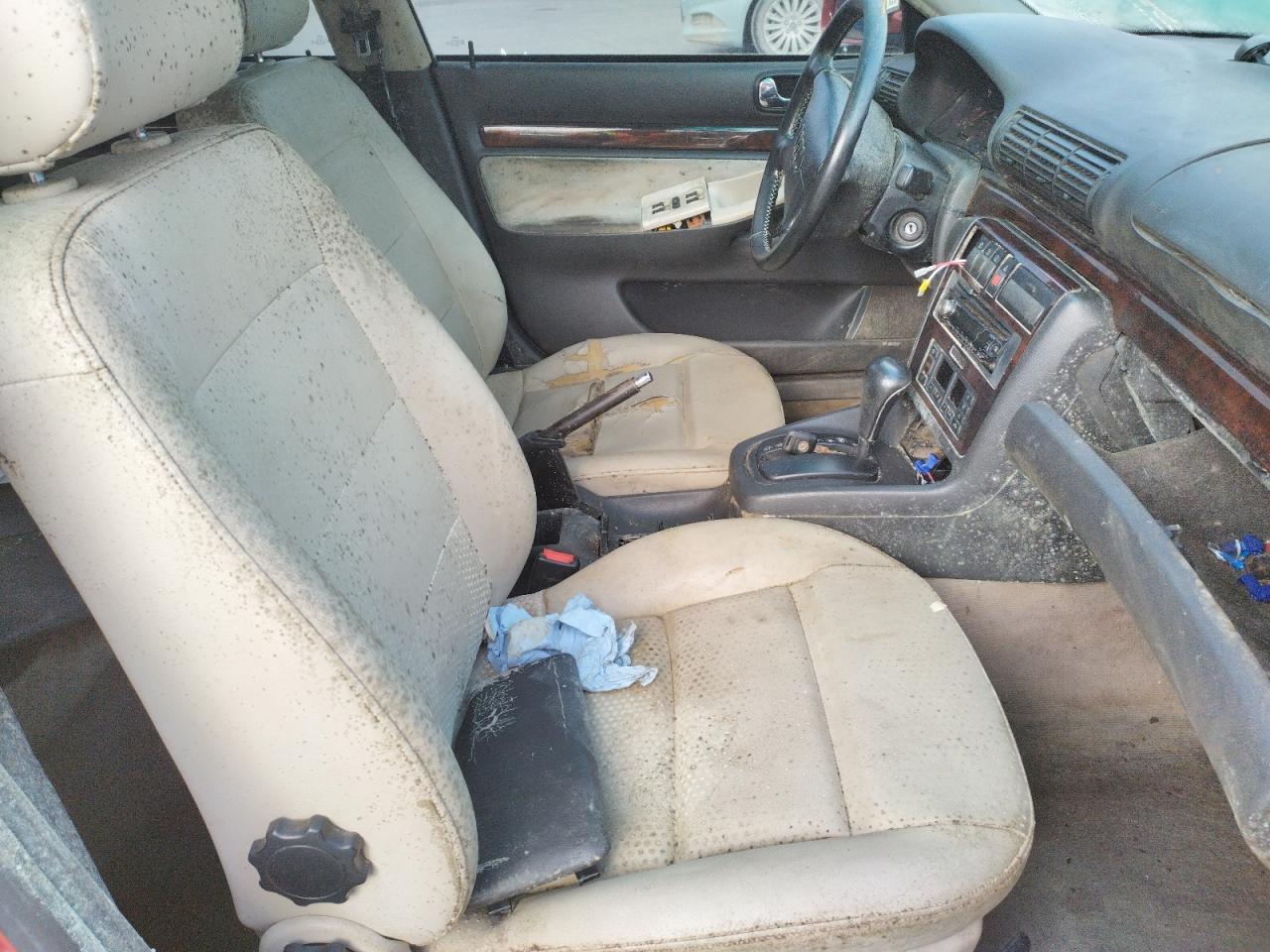 Photo 5 from auction – 1996 AUDI A4 with VIN WAUDA88D3TA033686