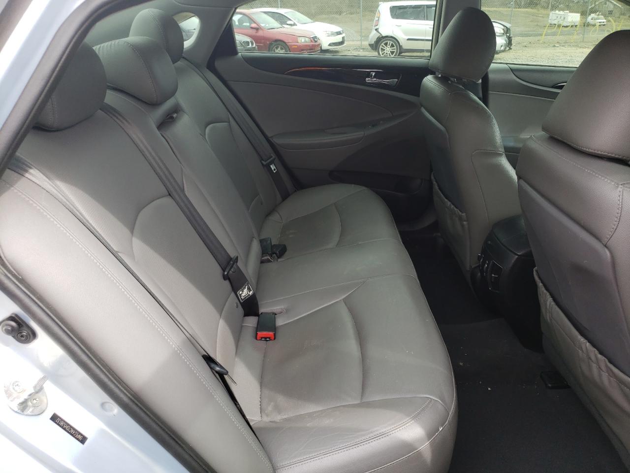 Photo 6 from auction – 2013 HYUNDAI SONATA SE with VIN 5NPEC4AC1DH538132