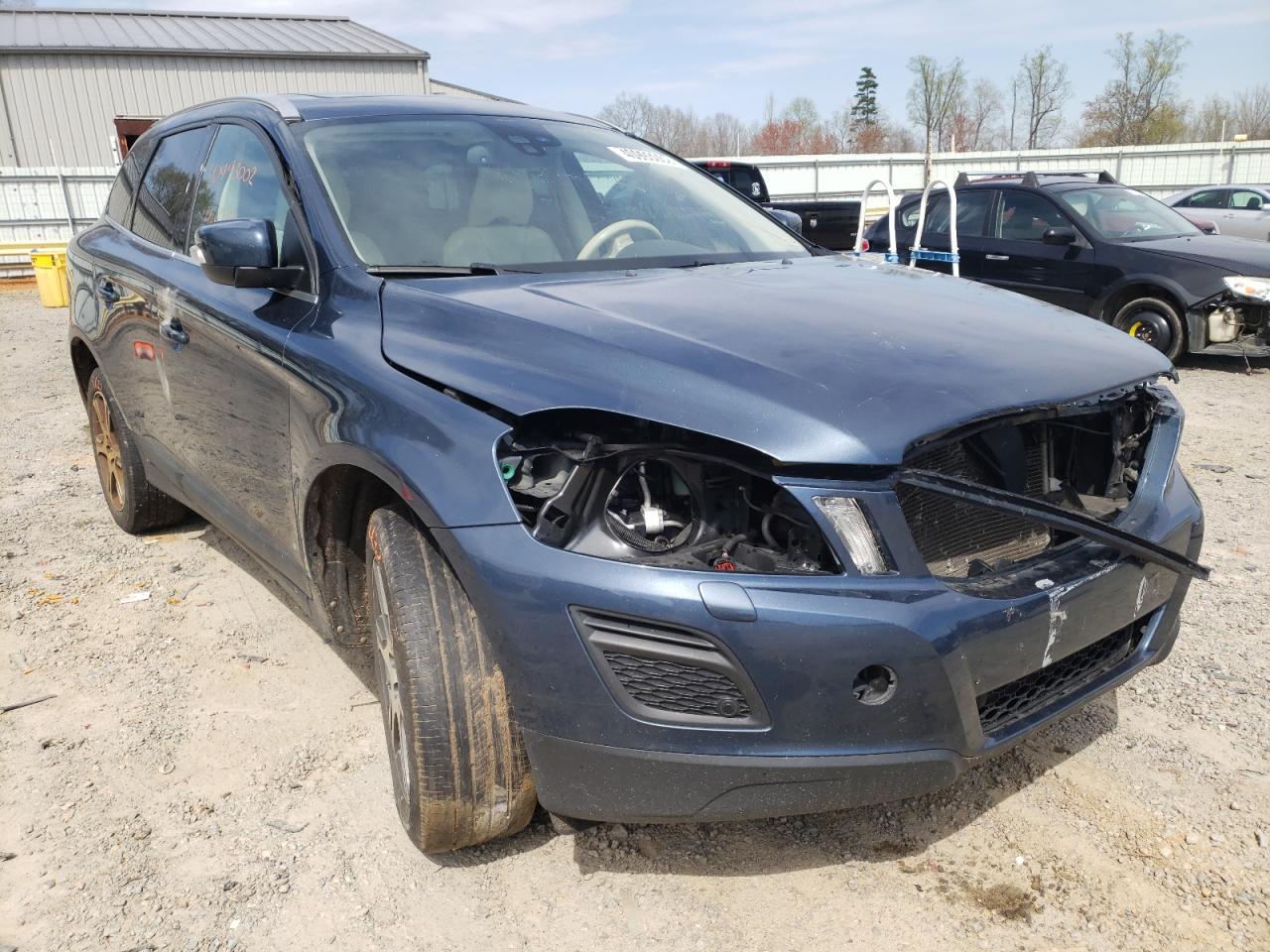VOLVO XC60 T6 2011 with VIN YV4902DZ8B2218980 - Photo from auction