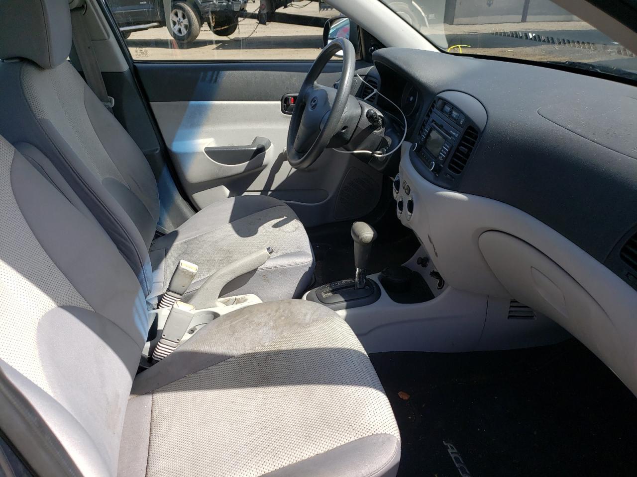 Photo 5 from auction – 2010 HYUNDAI ACCENT with VIN KMHCN4AC6AU494367