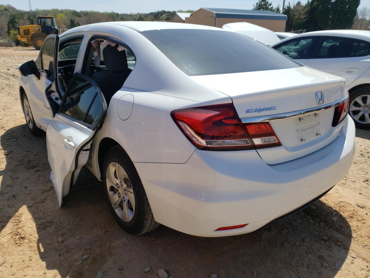 Photo 3 from auction – 2015 HONDA CIVIC LX with VIN 19XFB2F52FE121888