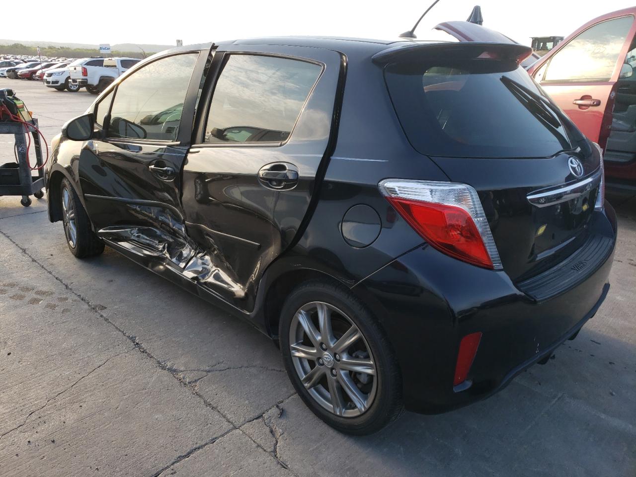 Photo 3 from auction – 2012 TOYOTA YARIS with VIN JTDKTUD39CD522280