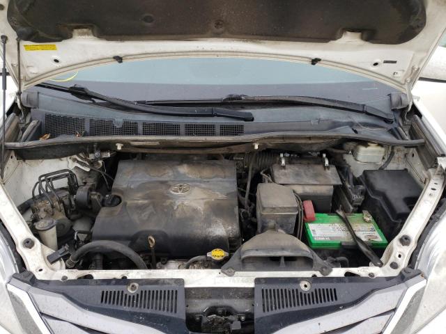 Photo 7 from auction – 2015 TOYOTA SIENNA XLE with VIN 5TDYK3DC2FS665622