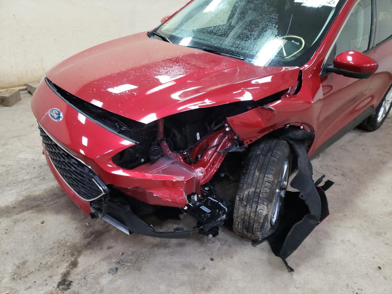 Photo 9 from auction – 2021 FORD ESCAPE SE with VIN 1FMCU9G66MUA68166