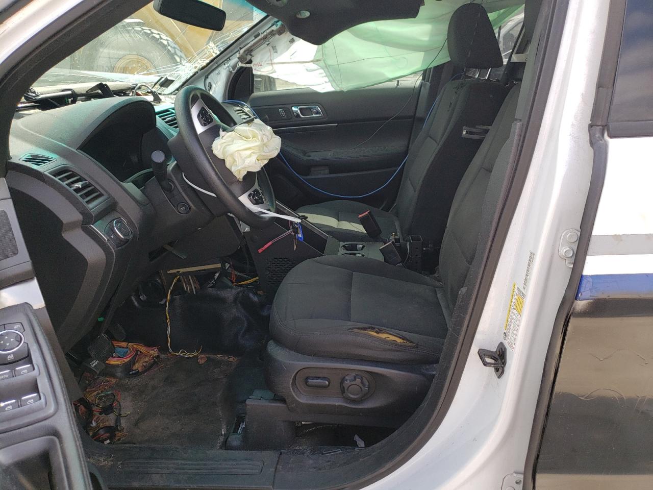 Photo 5 from auction – 2015 FORD EXPLORER P with VIN 1FM5K8AR0FGC16342