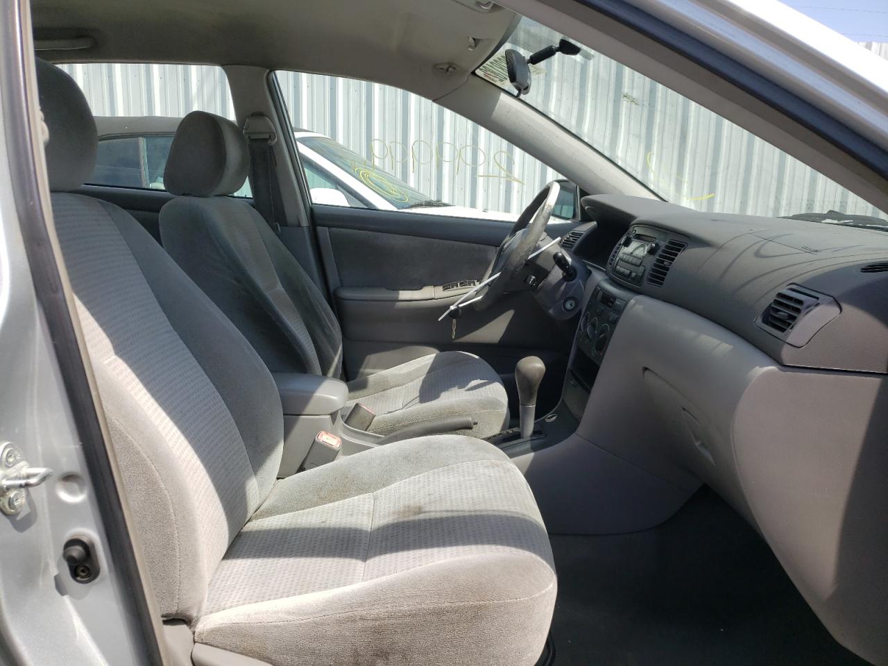 Photo 5 from auction – 2005 TOYOTA COROLLA CE with VIN 1NXBR32E45Z452439