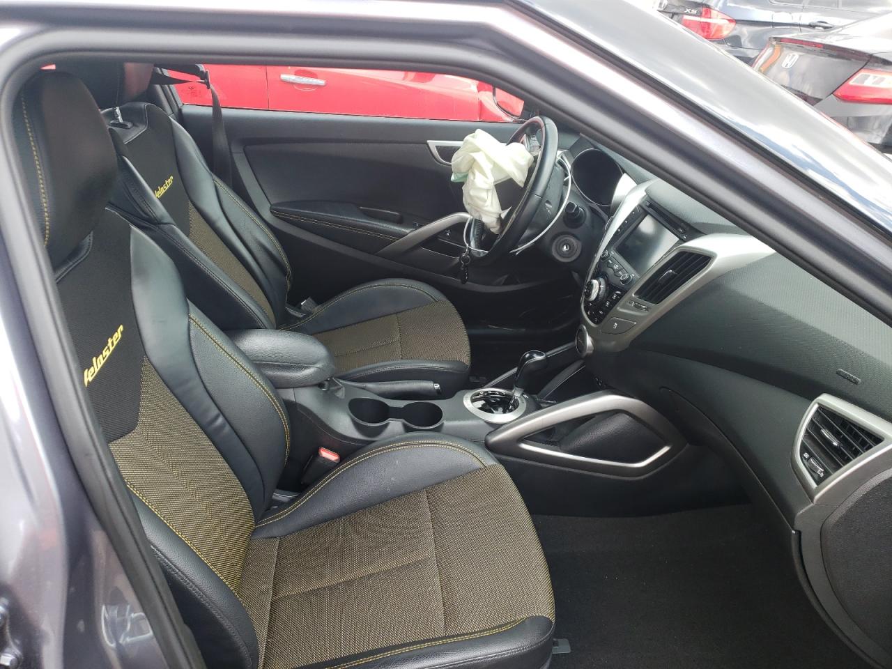 Photo 5 from auction – 2016 HYUNDAI VELOSTER with VIN KMHTC6AD0GU275911