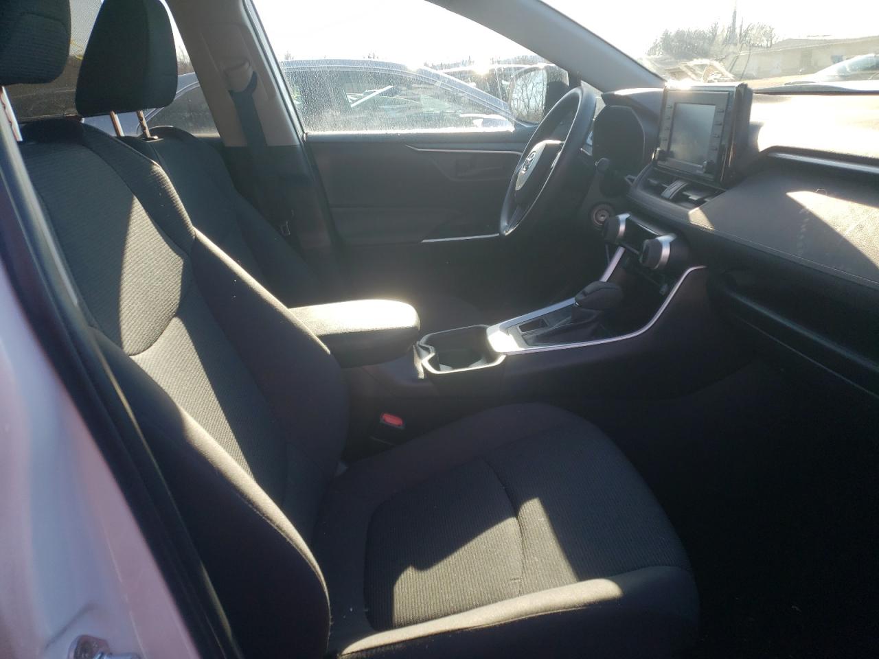 صورة رقم 5 من المزاد - 2020 TOYOTA RAV4 LE مع VIN 2T3F1RFV8LW106940