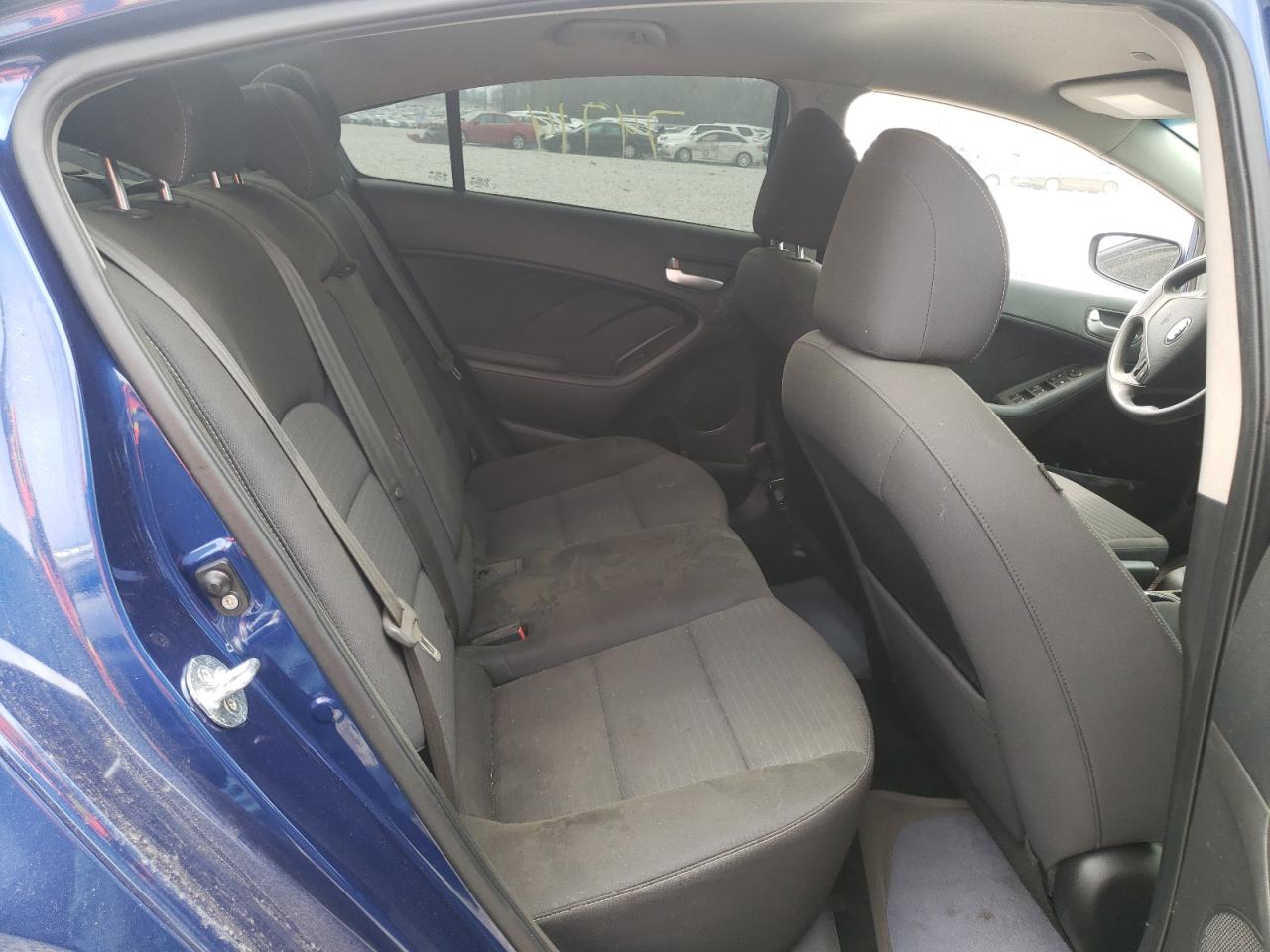 Photo 6 from auction – 2018 KIA FORTE LX with VIN 3KPFL4A75JE182632
