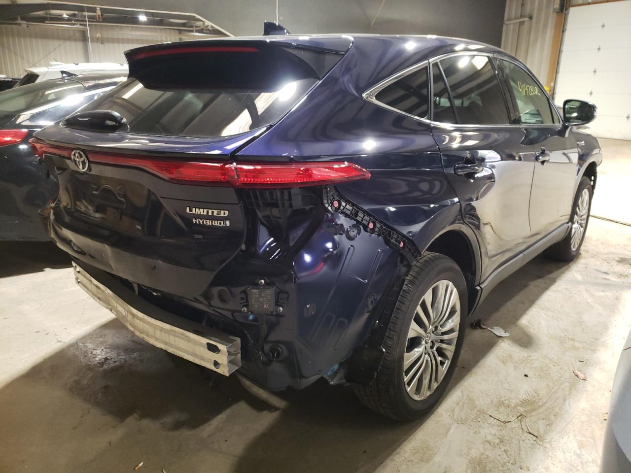 Photo 4 from auction – 2021 TOYOTA VENZA with VIN JTEAAAAH3MJ062712