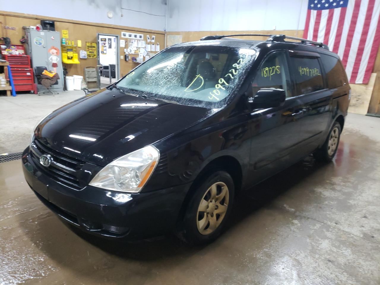 Photo 2 from auction – 2008 KIA SEDONA EX with VIN KNDMB233086255222