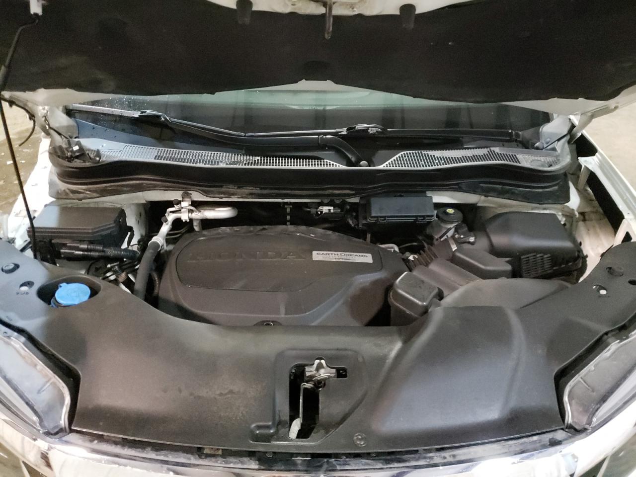 Photo 7 from auction – 2018 HONDA PILOT TOUR with VIN 5FNYF6H92JB026187