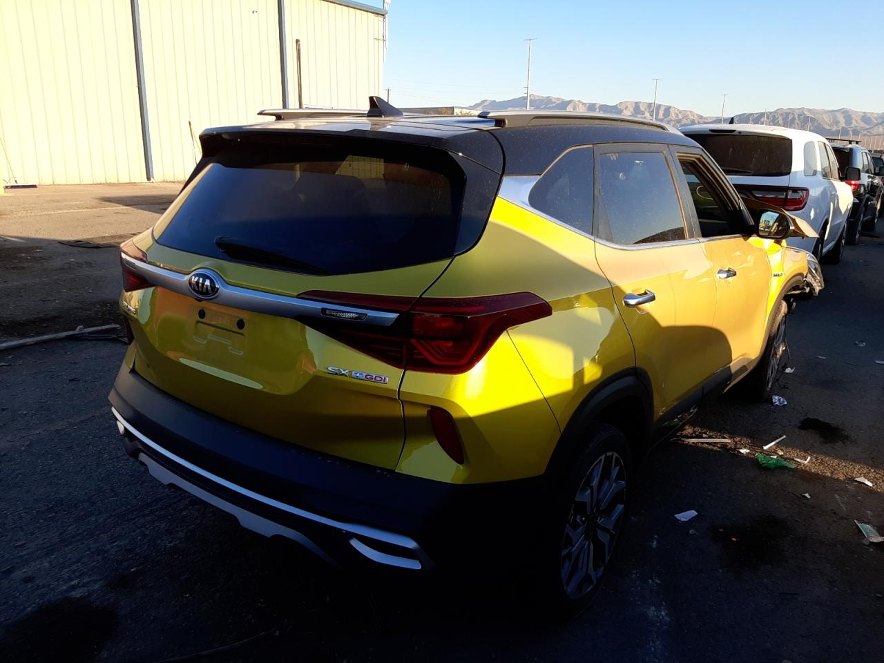 Photo 4 from auction – 2021 KIA SELTOS SX with VIN KNDETCA24M7127927