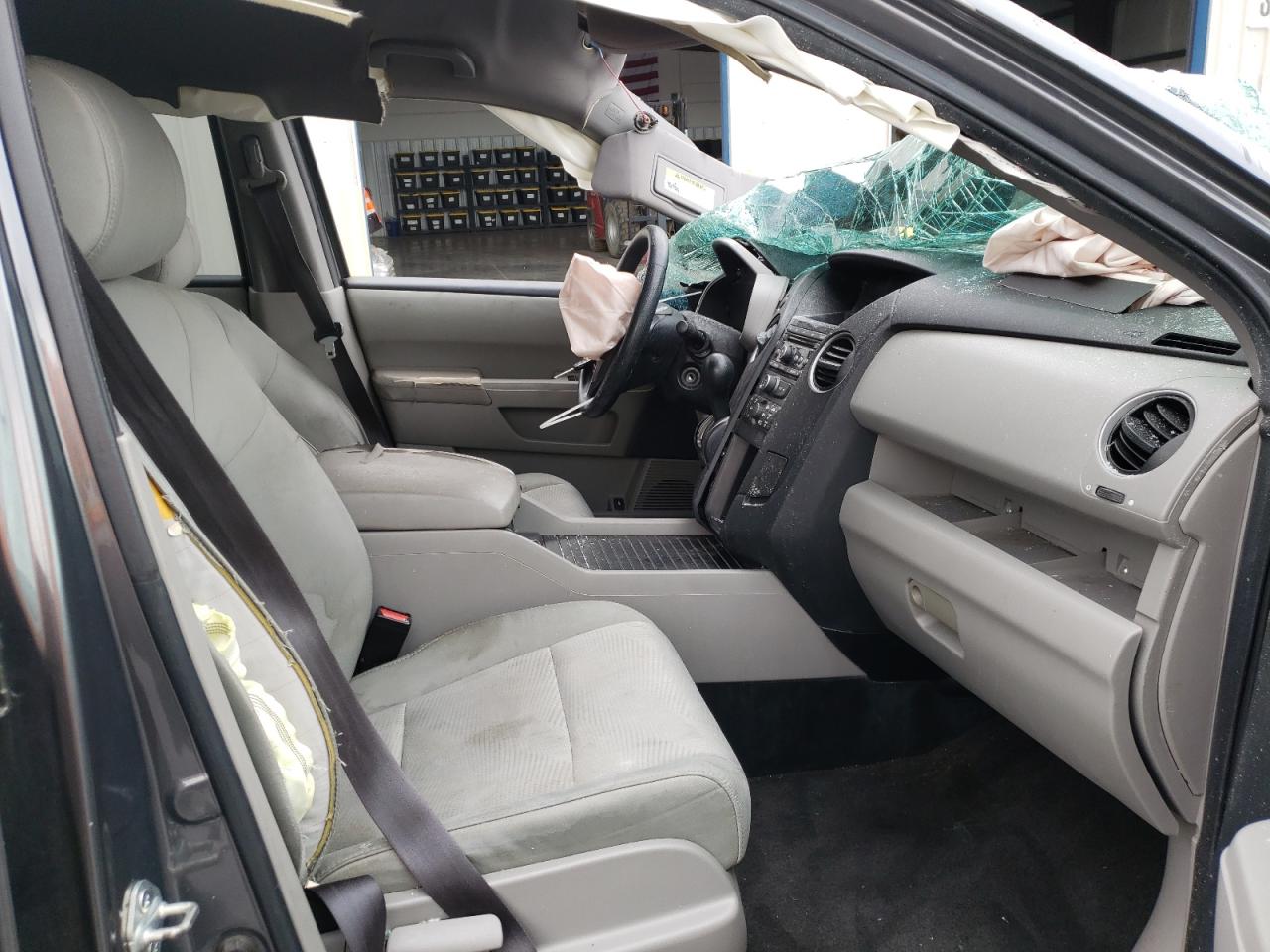 Photo 5 from auction – 2012 HONDA PILOT LX with VIN 5FNYF3H24CB021044