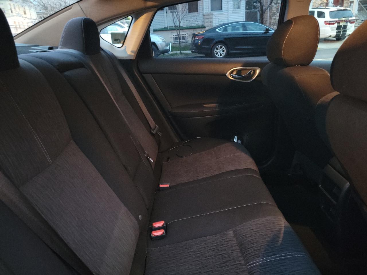 Photo 6 from auction – 2014 NISSAN SENTRA S with VIN 3N1AB7AP1EL629136
