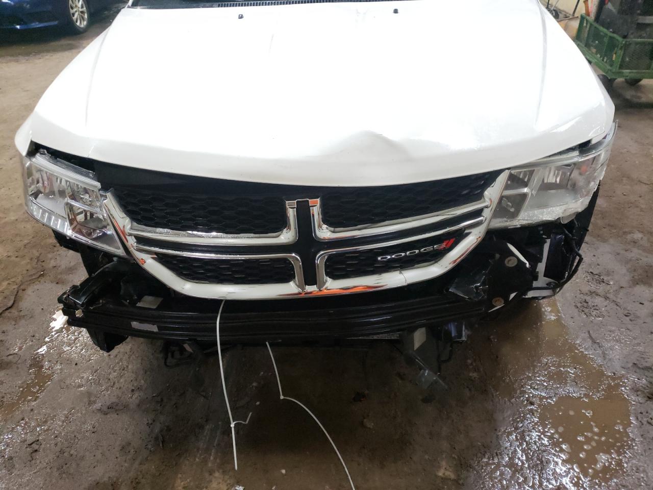 Фото 9 с аукциона – 2015 DODGE JOURNEY SE с VIN 3C4PDCAB7FT542759