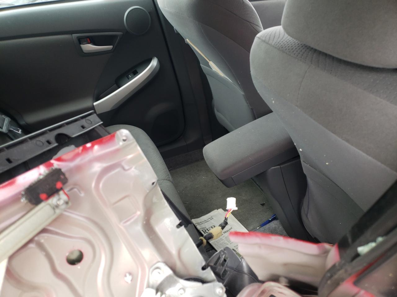 Photo 6 from auction – 2011 TOYOTA PRIUS with VIN JTDKN3DU7B5338266